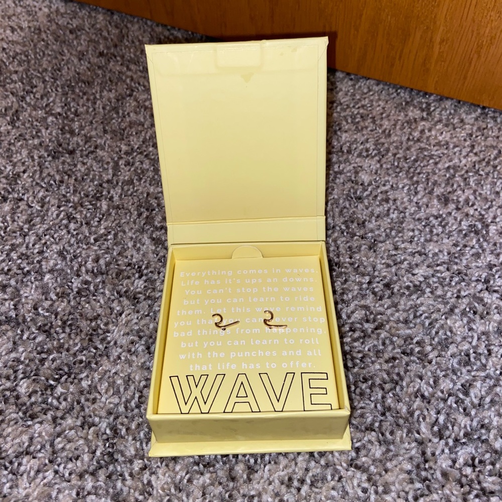 Gold Wave Earrings